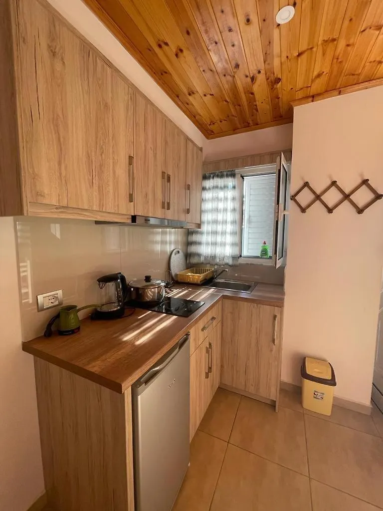 Joni'S Apartments Sarande Holiday home