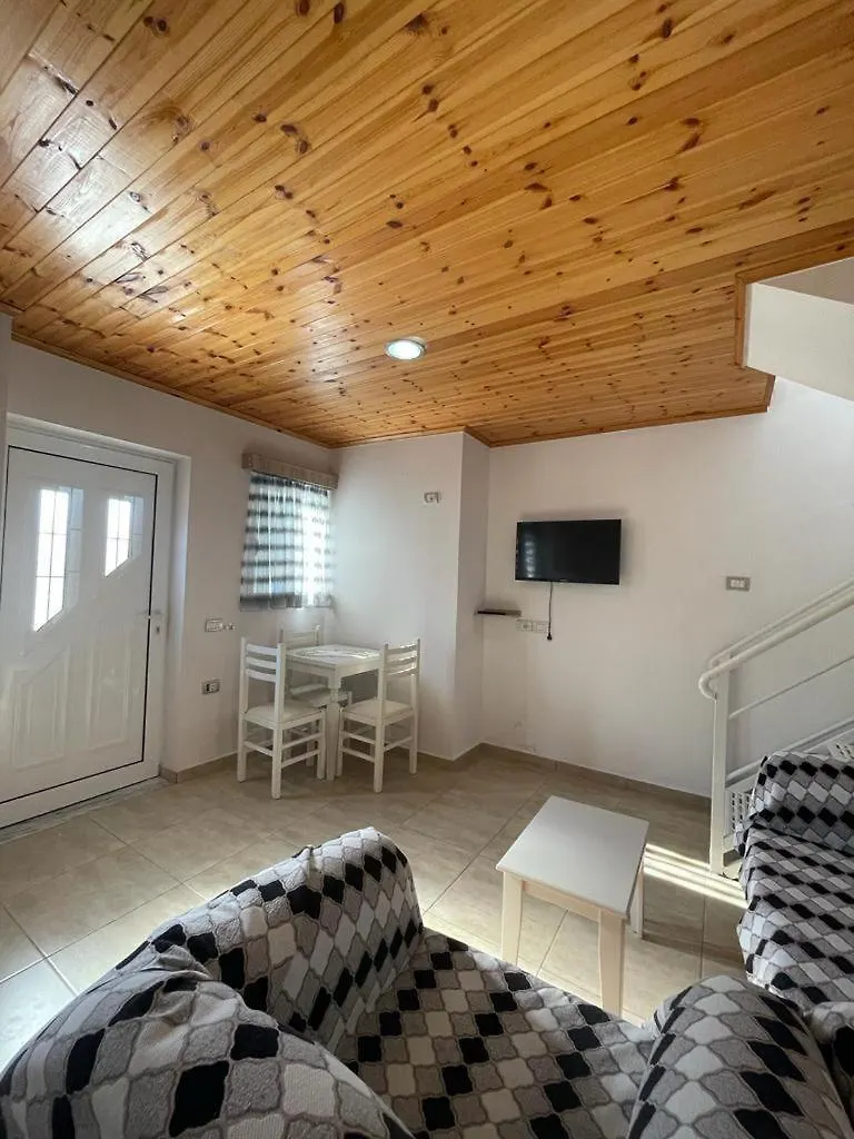 Joni'S Apartments Sarande 0*,